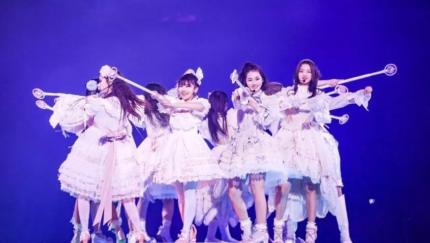 符说｜点击了解90后“装嫩”battle攻略