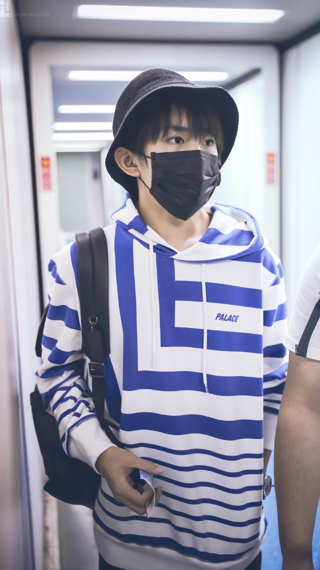 tfboys易烊千玺穿衣打扮,tfboys易烊千玺微博