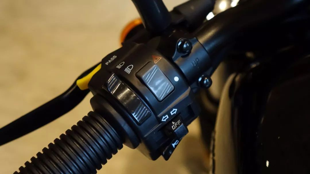 大韩轻骑gv300s经典版评测,高性价比二手巡航车报价