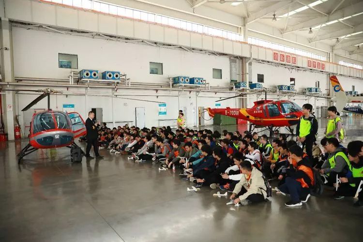 特稿|未来已来：构建全面培养体系谋求特色高位发展——重庆市第十八中学教育纪实