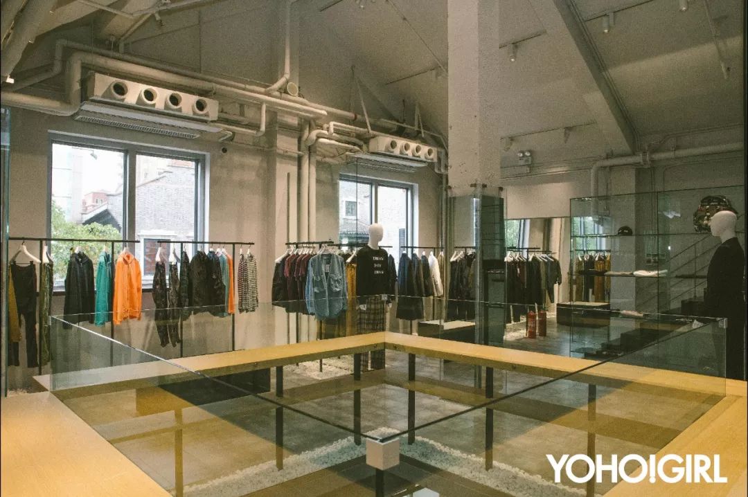 逛逛街女装,逛日本女装品牌专柜