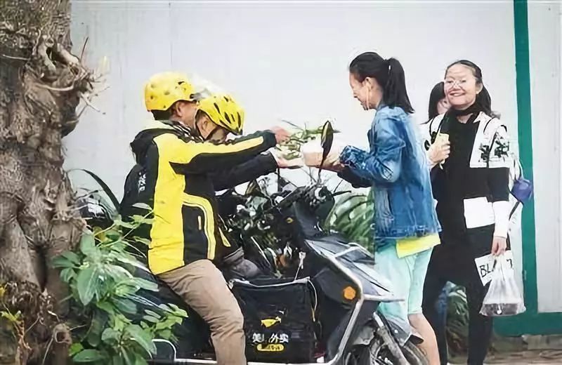 西安大学生一个月生活费4500？你在开玩笑吗？