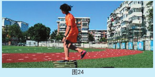 青少年足球教学与训练问题,小学足球体能和力量训练方法