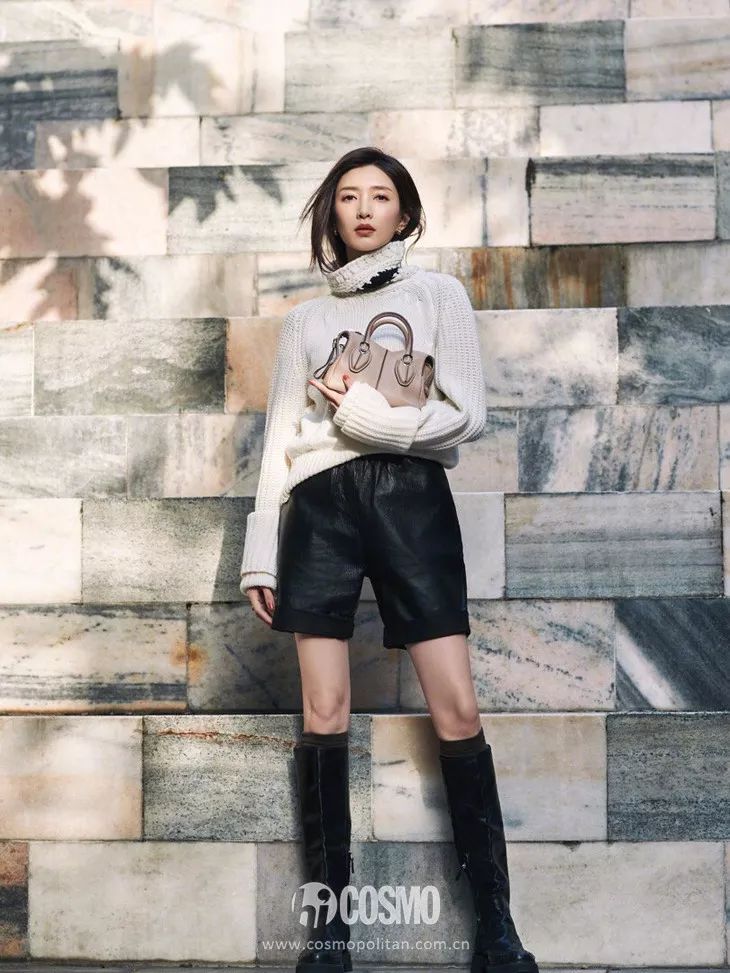 泫雅争议,泫雅掀短袖引起争议