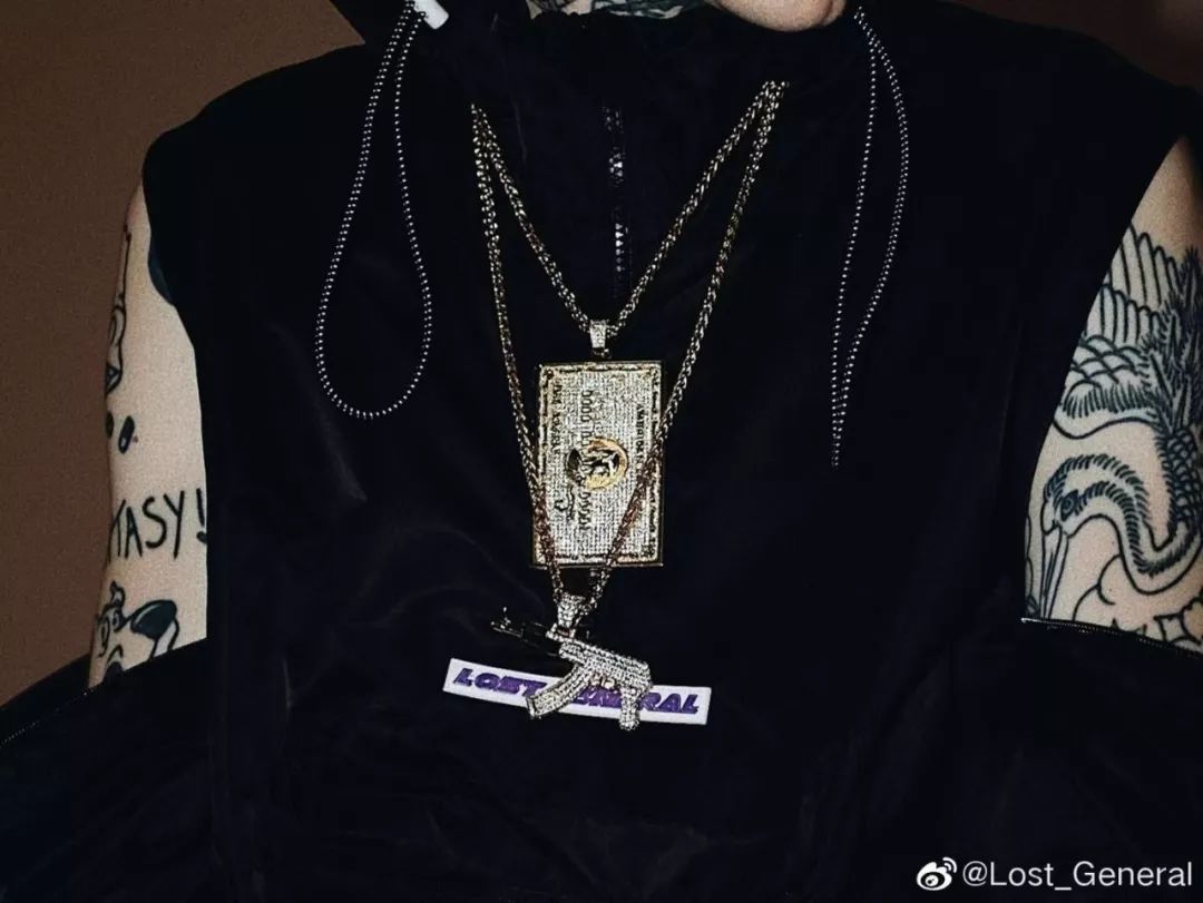 有哪些既不贵又好看的潮牌,好看又平价的韩国潮牌