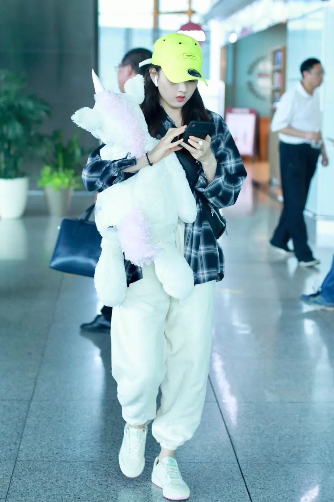 有哪些既不贵又好看的潮牌,好看又平价的韩国潮牌