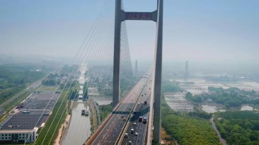 一座城，十六个区，4分20秒带你看航拍上海