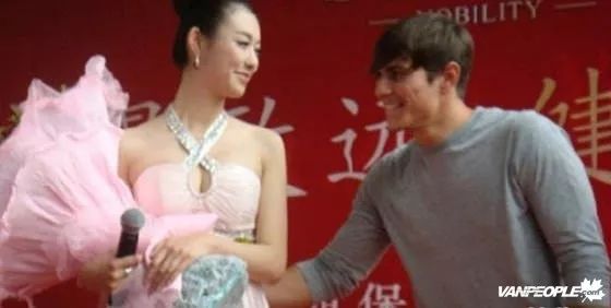 闈犳壆涓戣蛋绾㈢殑缃戠孩,闈犳檼涓戠収鐖嗙孩