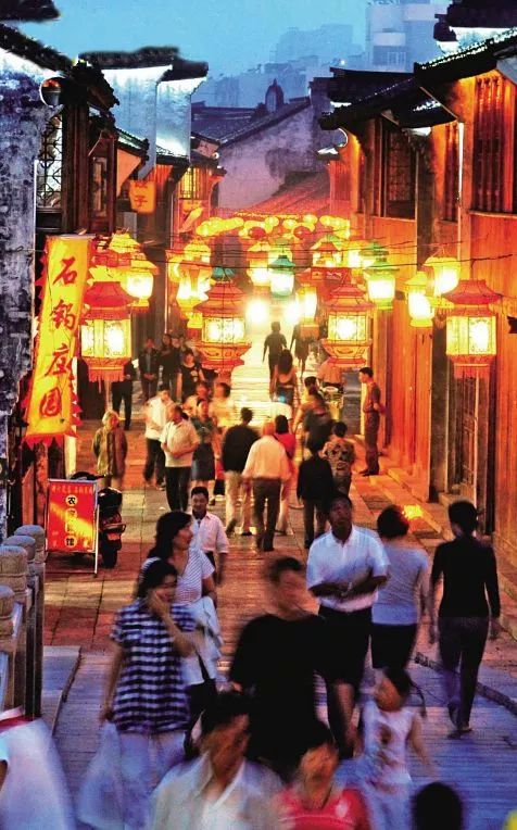 盛世如愿缅怀先烈|来浙里办文旅专区寻一条红色旅游线路，出发！