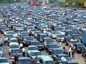 国庆自驾游注意事项和手续,中秋国庆双节自驾游安全提示