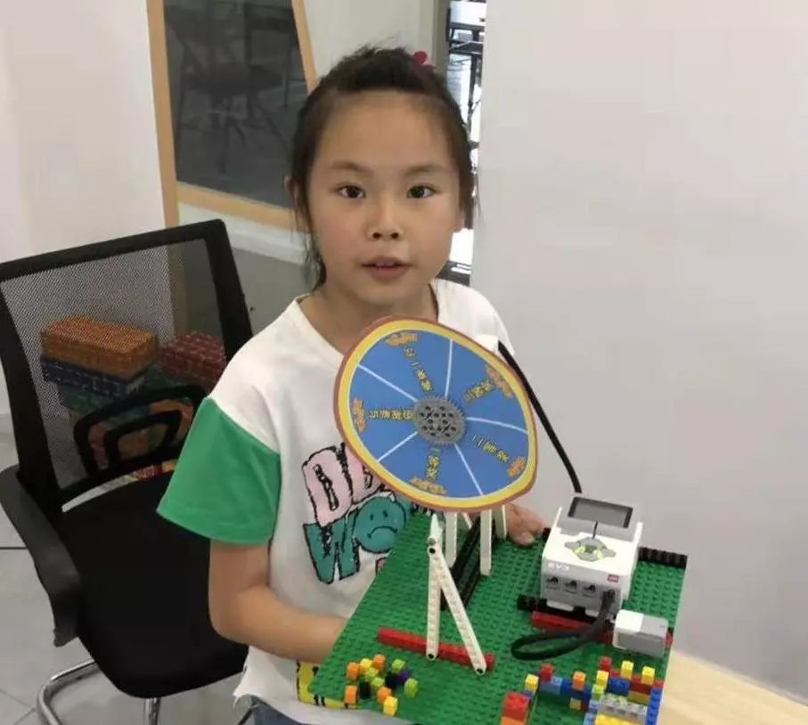 共谱拥军爱民乐章,共谱双拥情强军梦