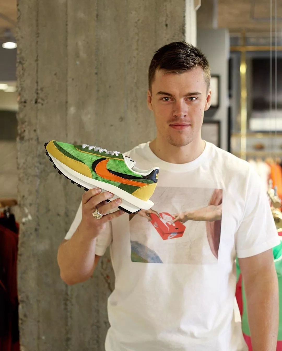 jordan收鞋,拒绝收鞋的店员