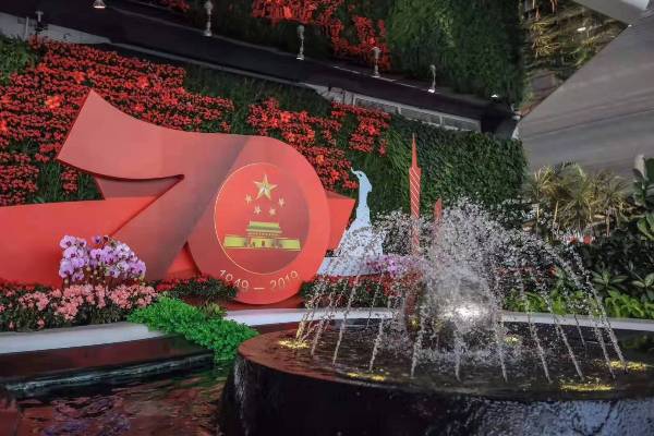 白云机场进出港航班动态,广州白云机场至重庆机票价格