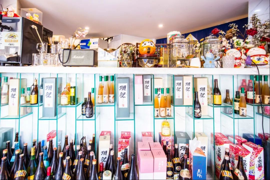 超级网红日料店终于在成都开业了,最便宜的3折店铺套装