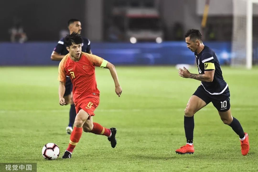 国足大胜美国队,国足主场大胜新加坡