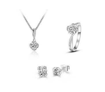 祝你生日快乐希望你能永远幸福,祝你生日快乐希望往后事事顺利