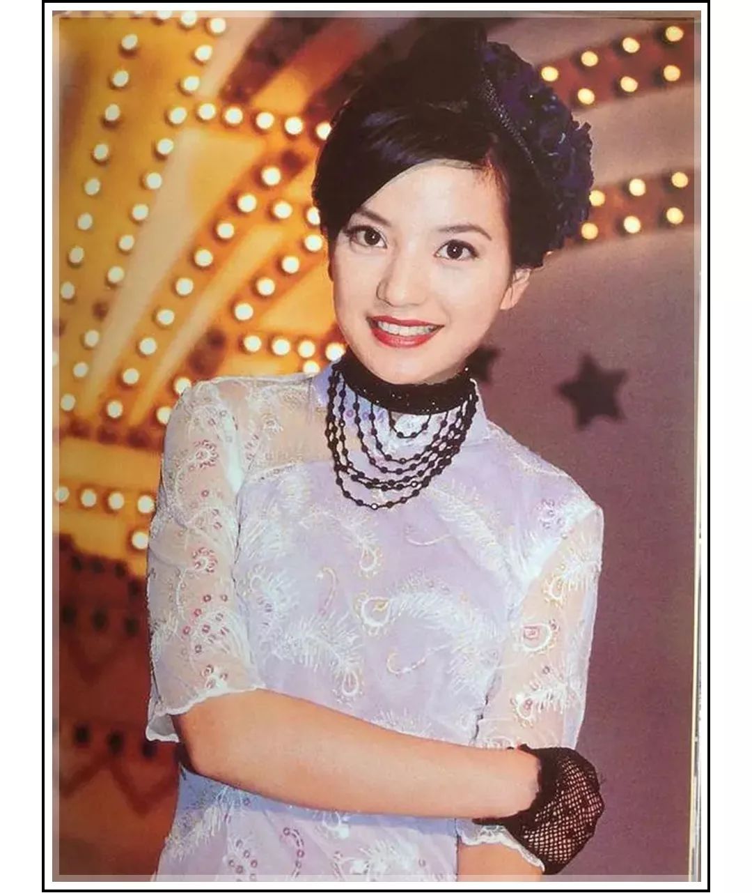 杜飞穿红色衣服,杜飞穿匡威