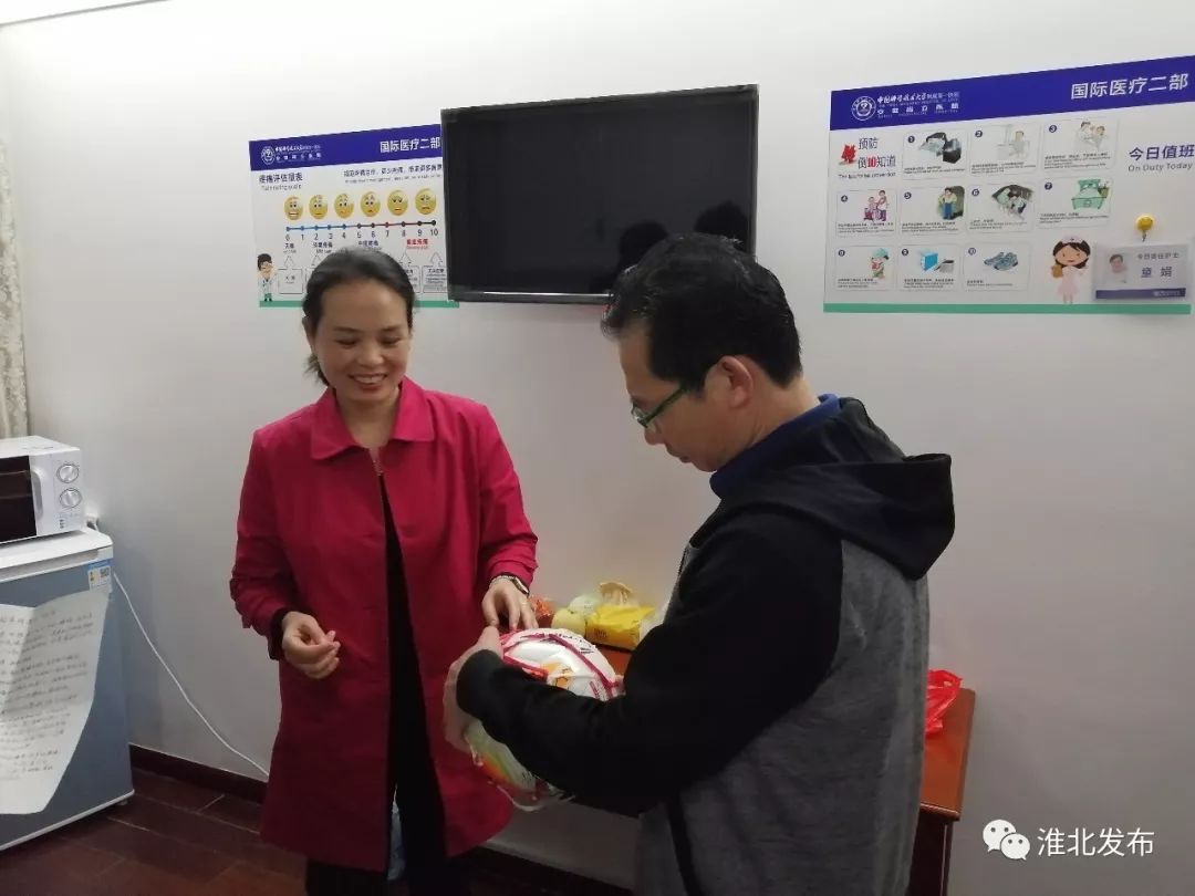 一对夫妻救了洪水中三个孩子,一对夫妻救了洪水三个孩子