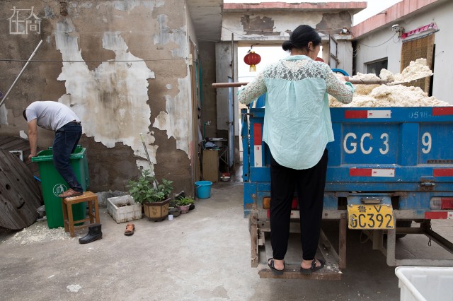 揭秘产品畅销全球的中国“情趣内衣小镇”
