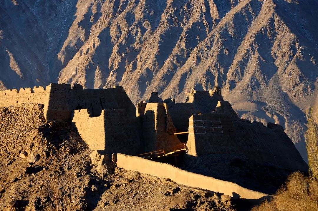 和青藏高原一样高的地方,比青藏高原还高的高原