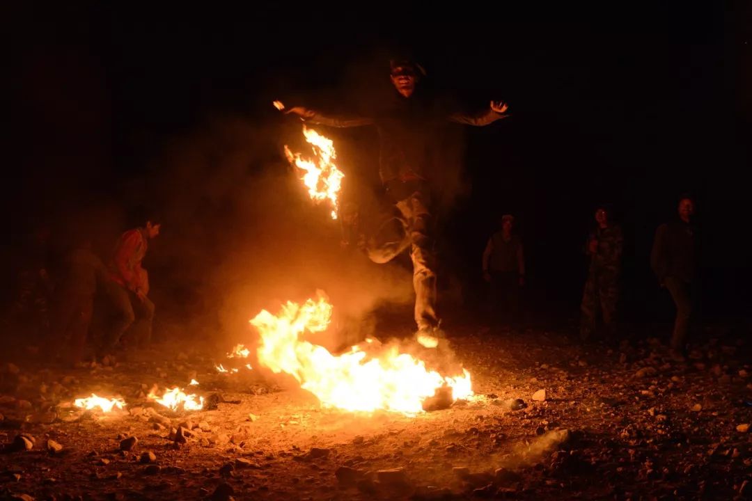 和青藏高原一样高的地方,比青藏高原还高的高原