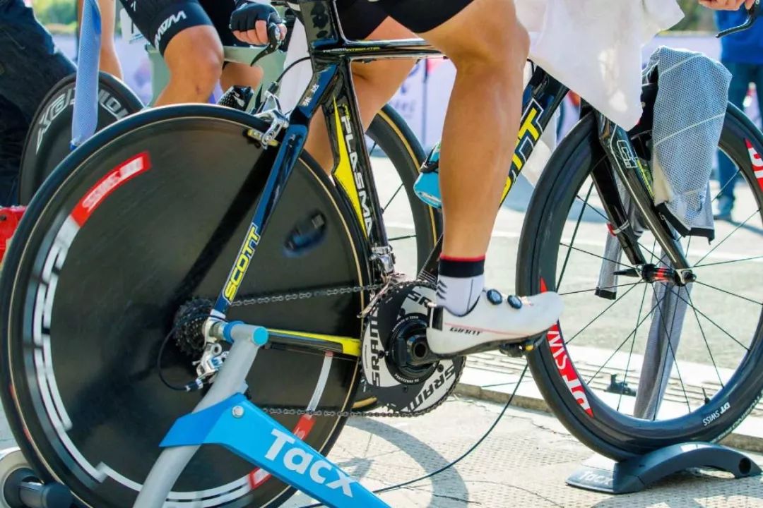 今天！有一场激烈的角逐在美丽千岛湖上演！