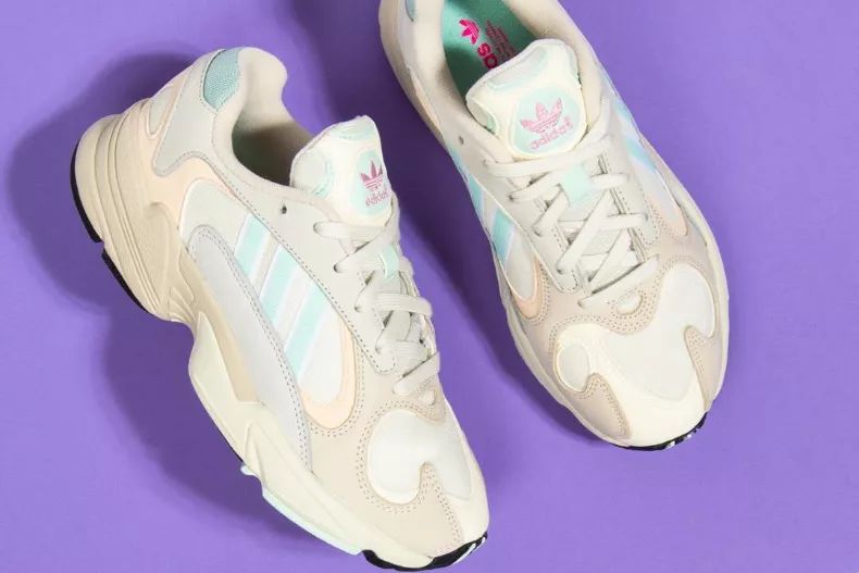 秋冬百搭女士运动鞋,今年最流行的冬天运动鞋百搭