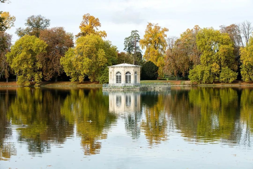 枫丹白露画风,民国风建筑风格