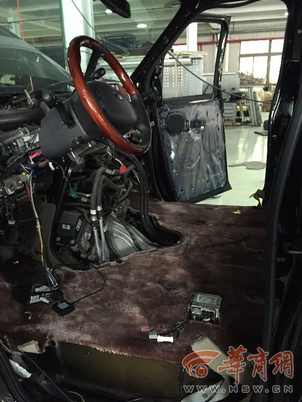 男子花了十几万买了一辆车,男子花了14万买奔驰