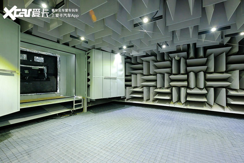 荣威rx5max女生,荣威rx5plus与荣威rx5max的区别