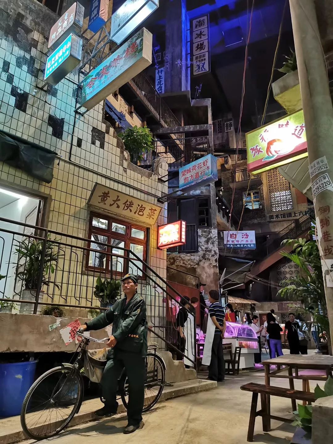 一天排队20000多桌,长沙文和友排队最高纪录