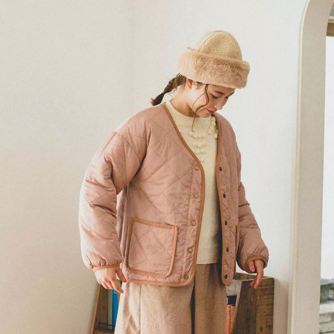 日杂少女改变风格,复古森女文艺优雅穿搭