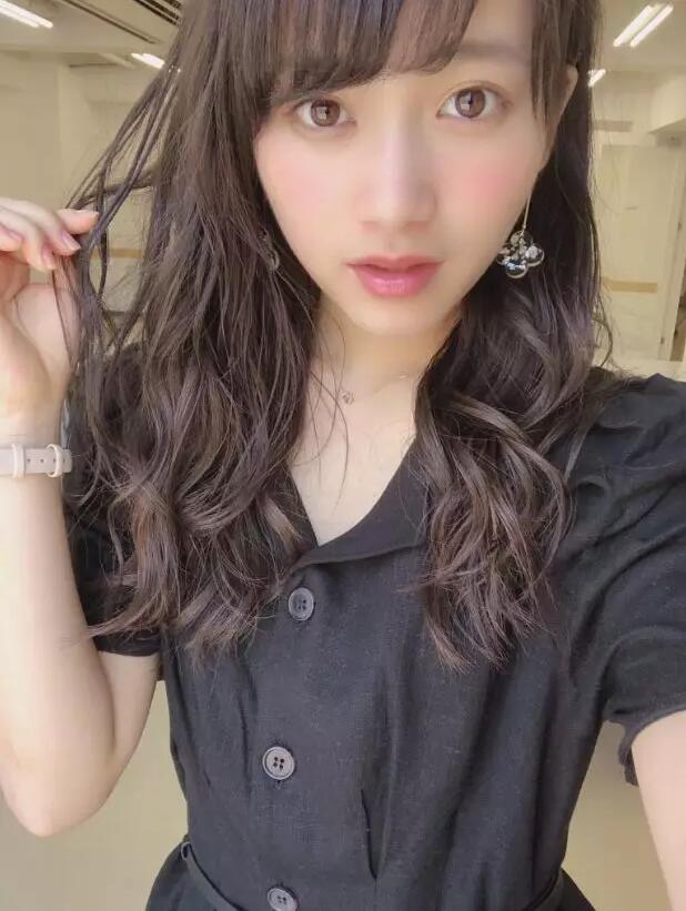 桥本环奈斋藤飞鸟还有个谁,桥本环奈和斋藤飞鸟谁人气高