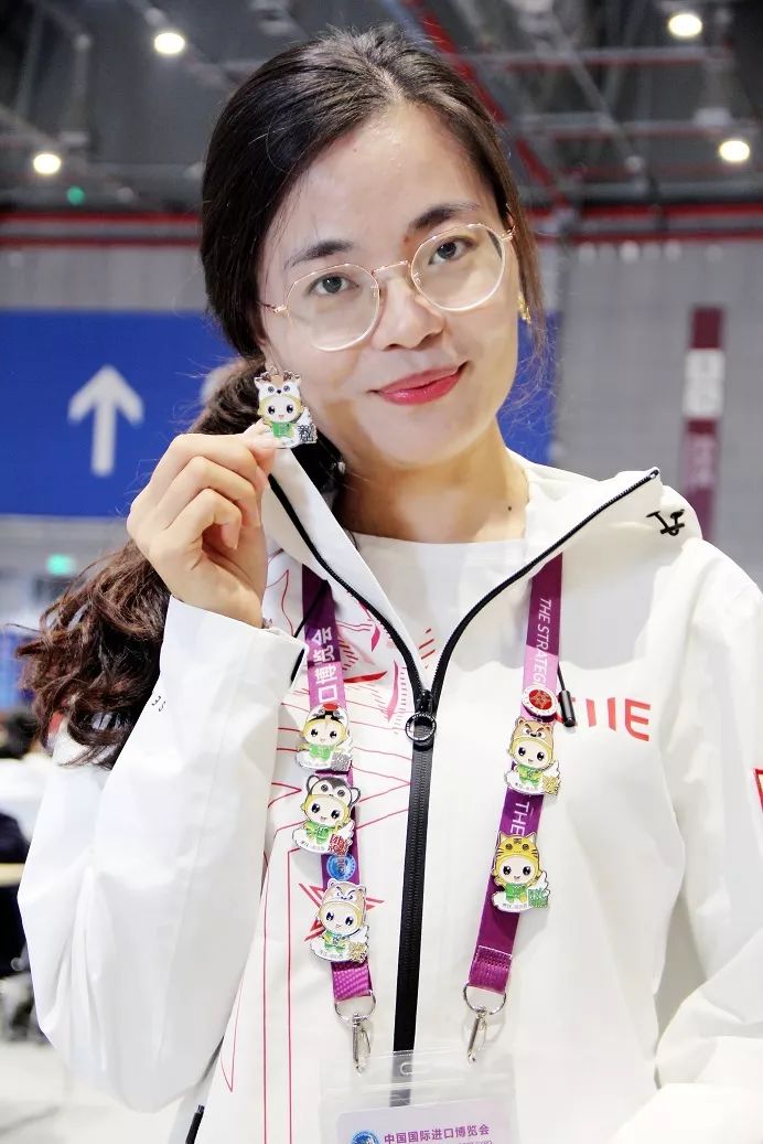 进博会小叶子徽章,进博会小叶子完整视频