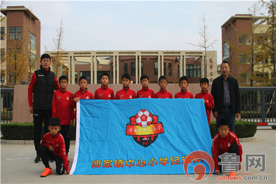 瓒崇悆鏂扮帇鍔犲啎,涓浗瓒崇悆灏忓皢鍐犲啗棰佸浠紡