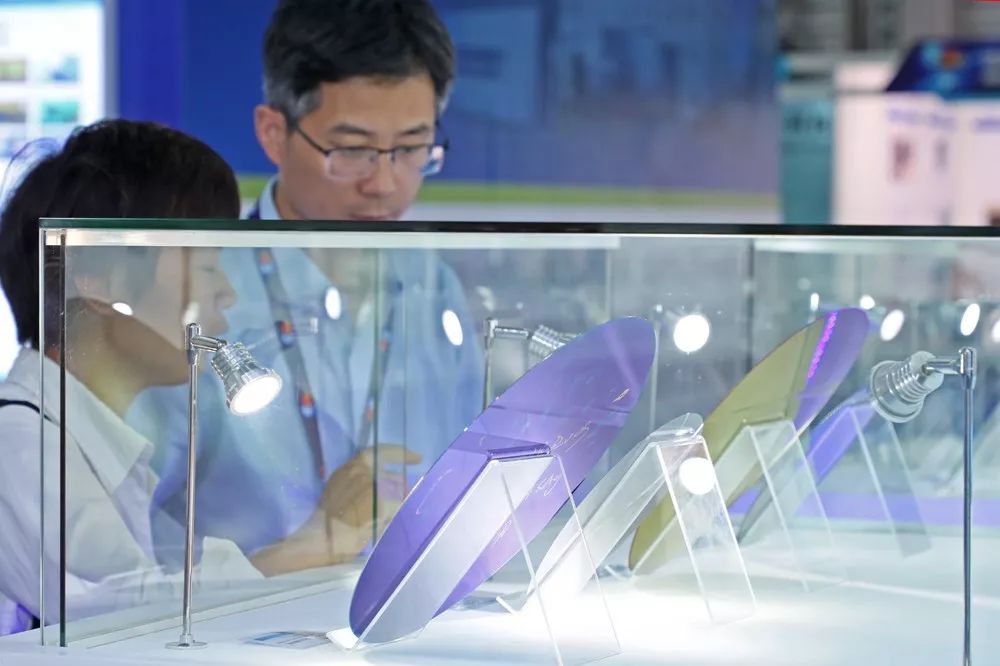 格力入股三安光电成本价,格力20亿投资华为研发芯片