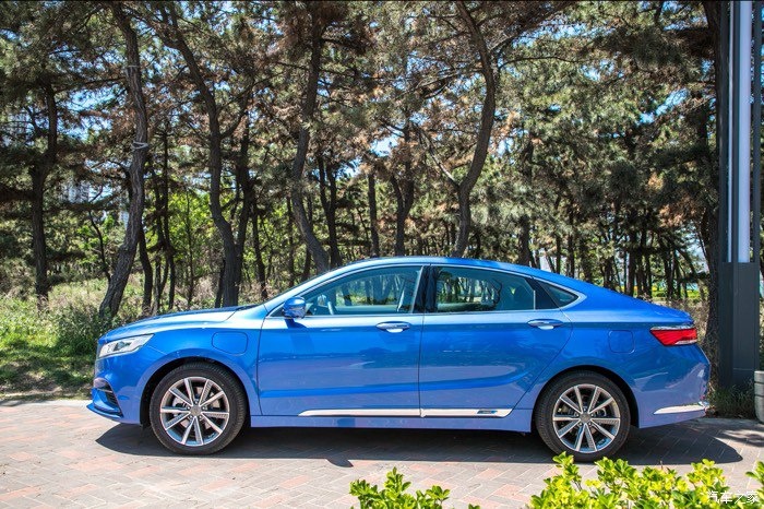 吉利博瑞ge新能源二手,吉利博瑞ge这个车到底怎么样