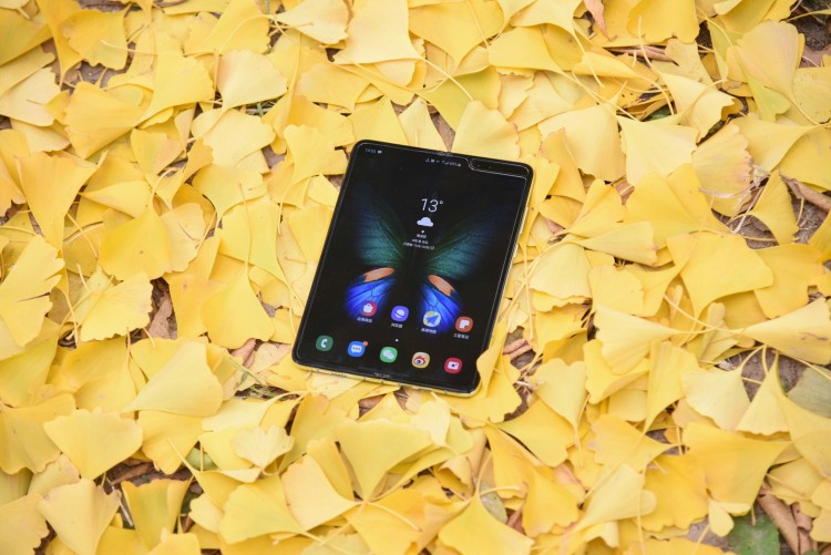 这些天，我与“折叠屏手机”朝夕相处