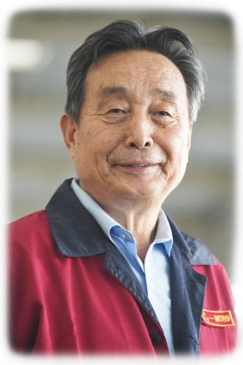 薛兴震：跌宕人生为“唐骏”