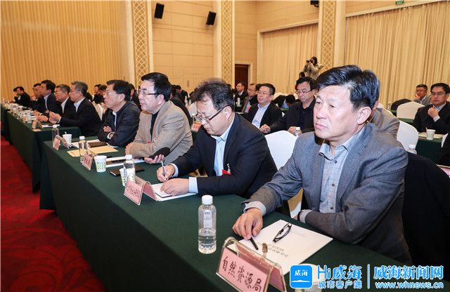 铆足劲向前冲,铆足干劲建项目