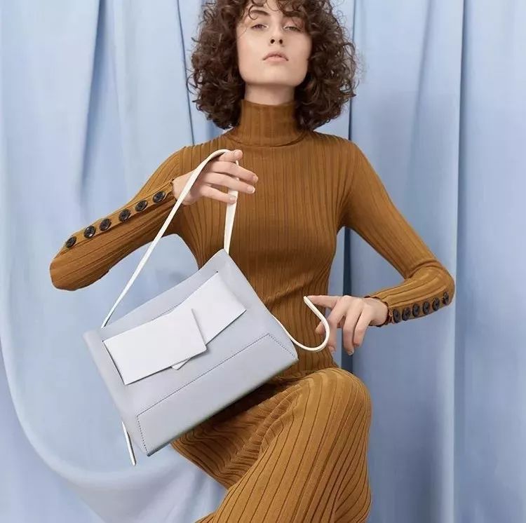 英国平价小众包,去国外必买的几款小众包