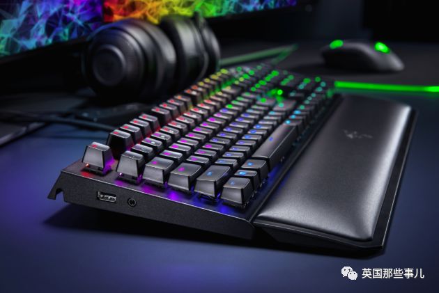 在拼多多买东西送女孩会怎样,拼多多买礼物送人会觉得廉价吗