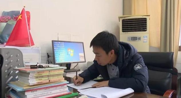 “荷乡先锋”张中学：踏实做事，认真教学