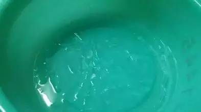 浅色衣服越洗越脏,衣服越洗越脏教你一招