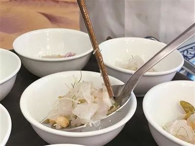 没了！春节高速公路小客车免费；常住人口300万以下城市取消落户限制|听佛山