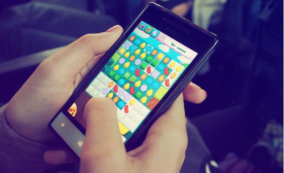 连爸妈都上瘾的亿级社交游戏，究竟用的什么套路？