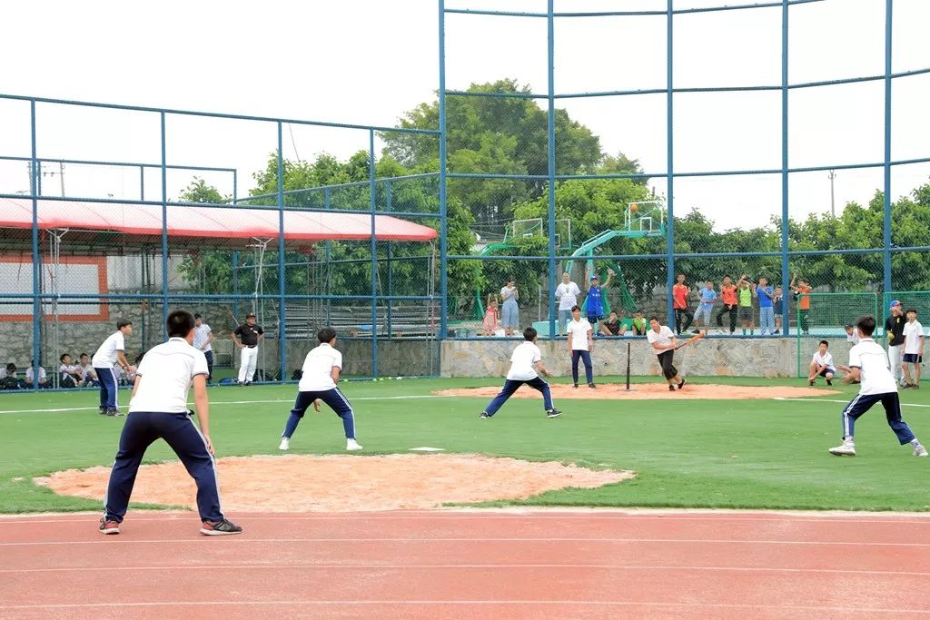 翔安这个学校太厉害！学生人工智能、航天航模、棒垒球样样行