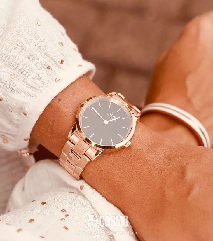 时髦办｜圣经欧尼又营业了，好看不贵的大金表新年来一块