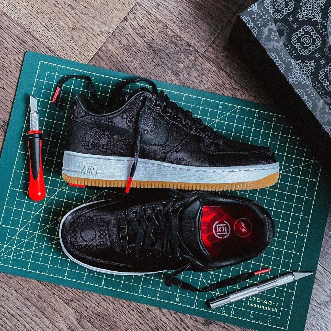 yeezy新款2023,yeezy首发哪一年