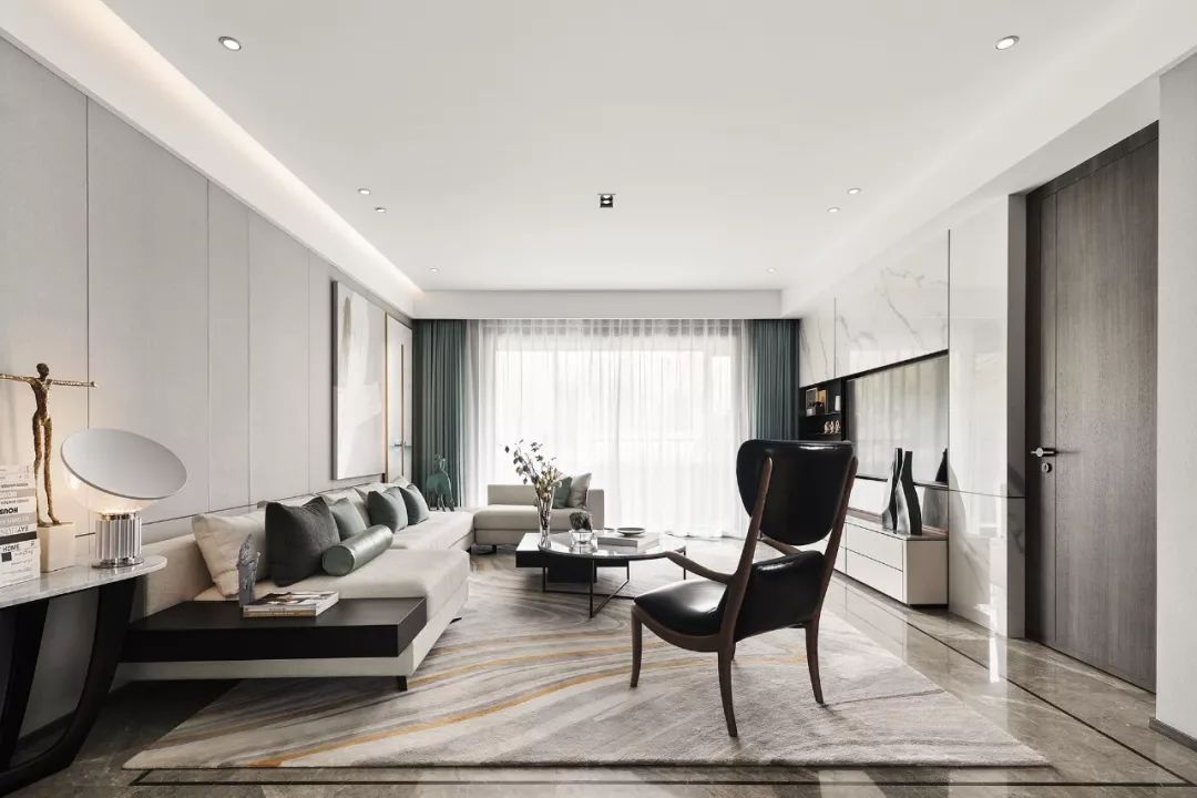 低调平实的叙事向度，于日常生活拾趣